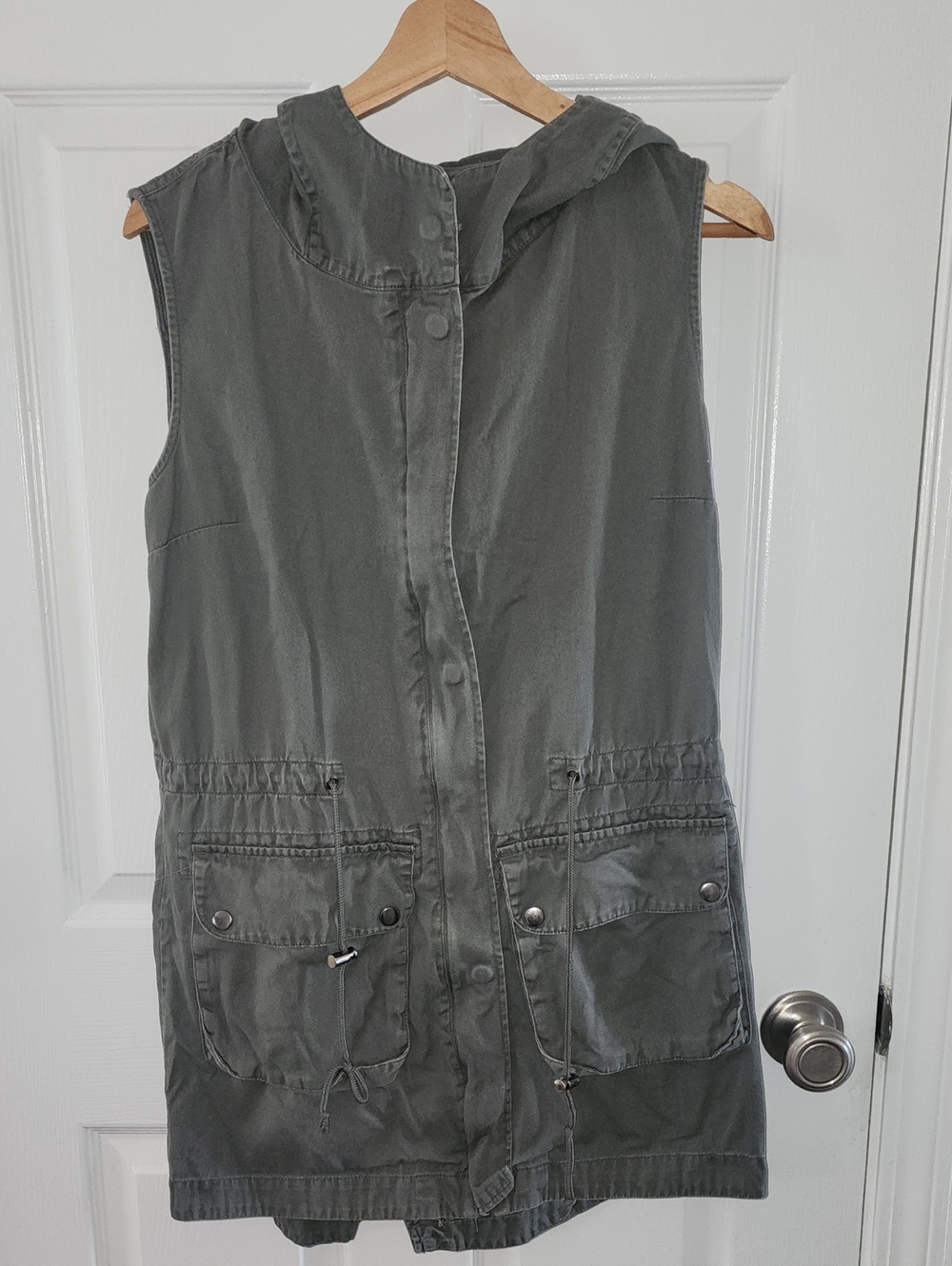 Wet Seal Olive Green Hooded Sleeveless Utility Vest